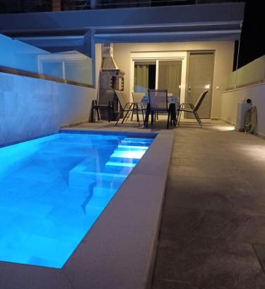 Nikita House | Twins house pool 2