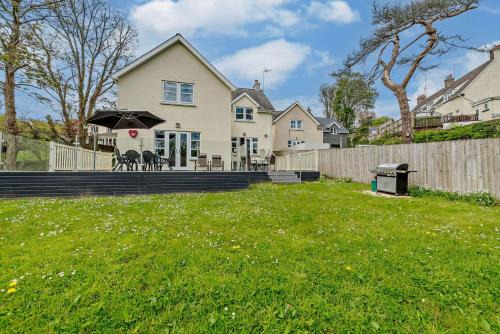 Tenby House | Twmbarlwm