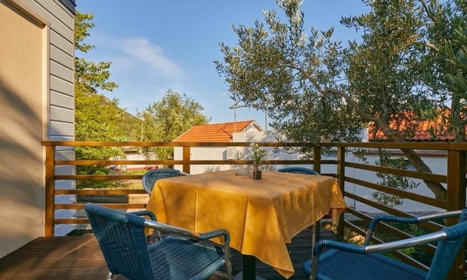 Mljet Apartment | Two bedroom apartment with terrace Babino Polje, Mljet (A-22319-a)