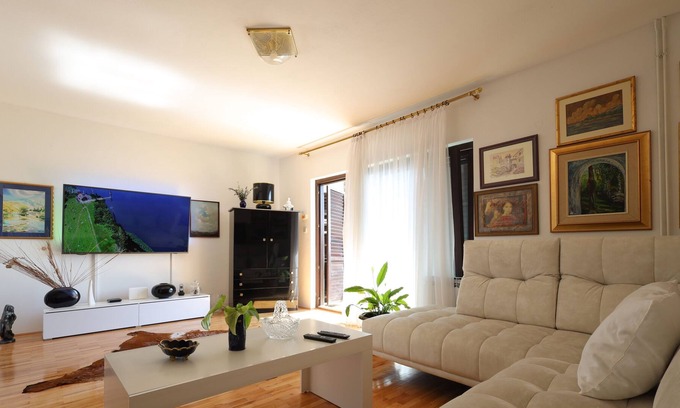 Baska Voda Apartment | Two bedroom apartment with terrace Baška Voda, Makarska (A-21337-a)