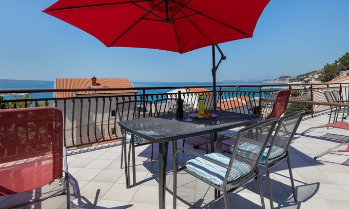 Jesenice Apartment | Two bedroom apartment near beach Sumpetar, Omiš (A-11462-a)