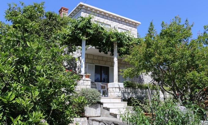 Lumbarda Apartment | Two bedroom apartment with terrace Lumbarda, Korčula (A-4473-a)