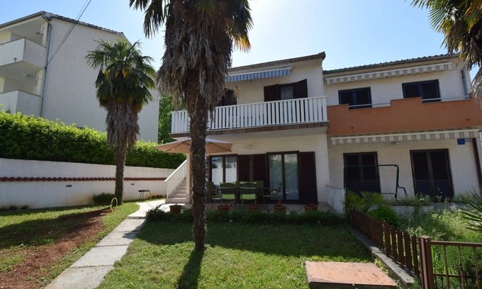 Porat Apartment | Two bedroom apartment with terrace Porat, Krk (A-21904-a)