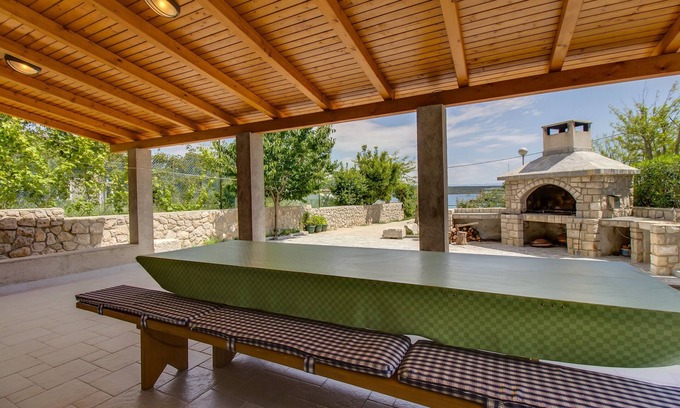 Nerezine Apartment | Two bedroom apartment with terrace and sea view Nerezine, Lošinj (A-11815-c)