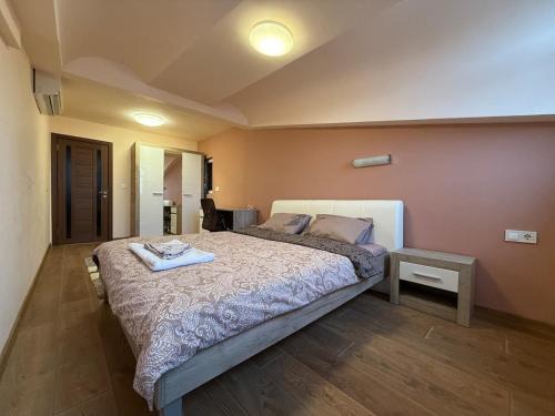 Burgas Center Apartment | Two-Bedroom Apartment in the Heart of Burgas, Bogoridi Street