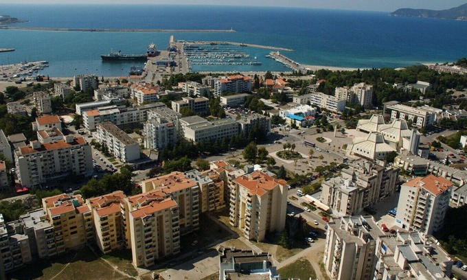 Bar Apartment | Two-bedroom apartment in the center of the city