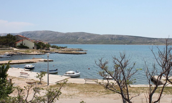 Kustici Apartment | Two bedroom apartment near beach Kustići, Pag (A-6355-c)
