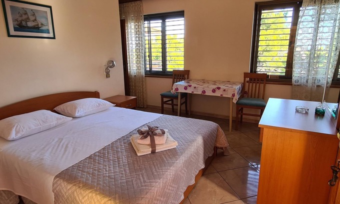 Orebic Apartment | Two bedroom apartment near beach Orebić, Pelješac (A-16648-b)