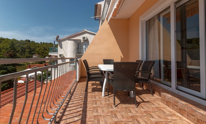 Cove Basina (Jelsa) Apartment | Two bedroom apartment near beach Basina, Hvar (A-11923-a)