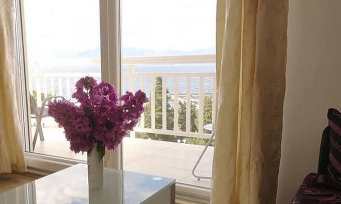Trpanj Apartment | Two bedroom apartment with terrace and sea view Trpanj, Pelješac (A-23653-a)