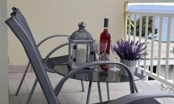 Trpanj Apartment | Two bedroom apartment with balcony and sea view Trpanj, Pelješac (A-23653-b)