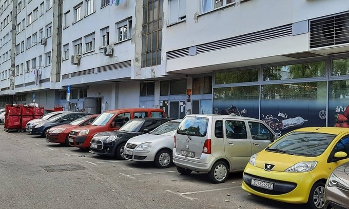 Zagreb Apartment | Two bedroom apartment with balcony Zagreb (A-21800-a)