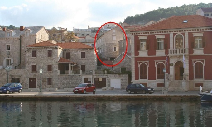Pucisca Apartment | Two bedroom apartment with terrace Pučišća, Brač (A-2942-a)