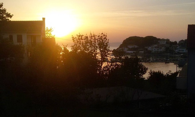 Kampor Apartment | Two bedroom apartment with terrace and sea view Kampor, Rab (A-12388-a)