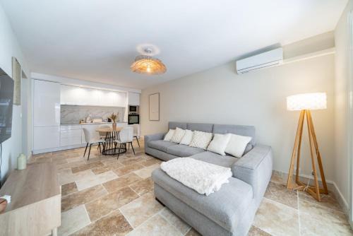 Prado - Republique Apartment | Two Bedroom Appartment - Cannes