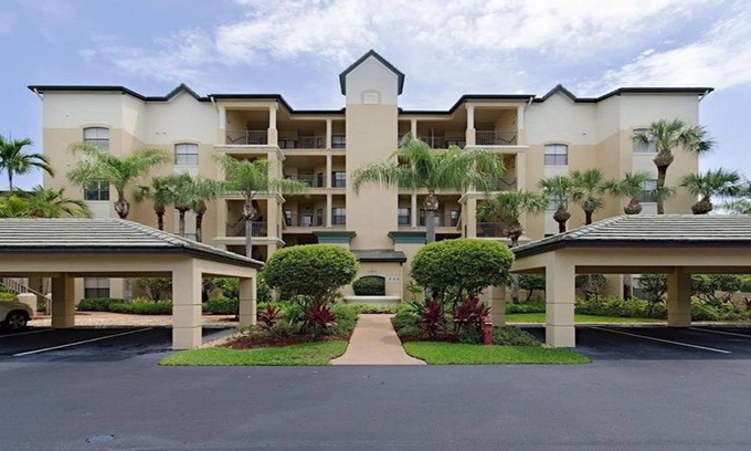 Vineyards Condo | Two Bedroom Condo in Vineyards The Concord - golf course views and next to pool