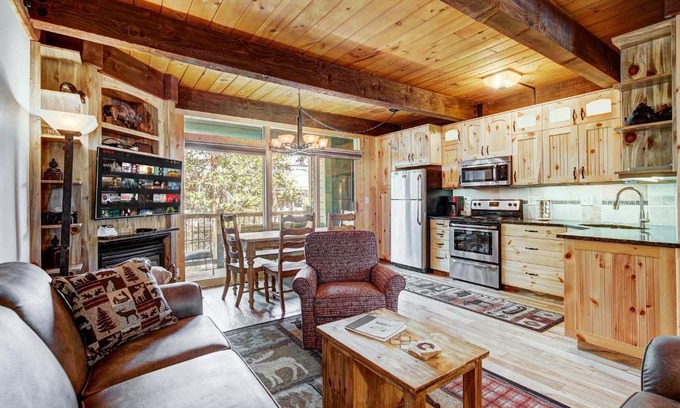 Warrior's Mark House | Two Bedroom Condo with Parking, Pool, Hot Tub - Steps to Main Street
