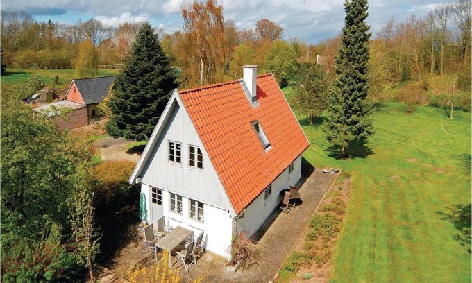 Vedelshave House | Two-Bedroom Holiday Home in Asperup