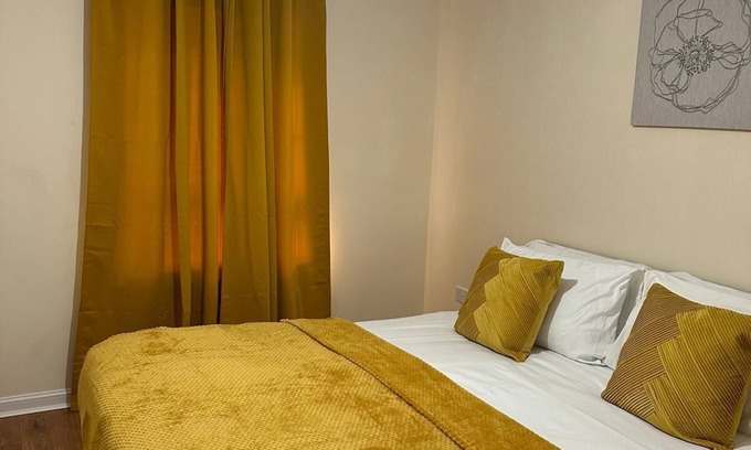 Smethwick Apartment | Two-bedroom semi-detached family house in Smethwick, Birmingham.