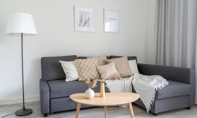 Alppiharju Apartment | Two bedrooms & balcony in trendy Kallio