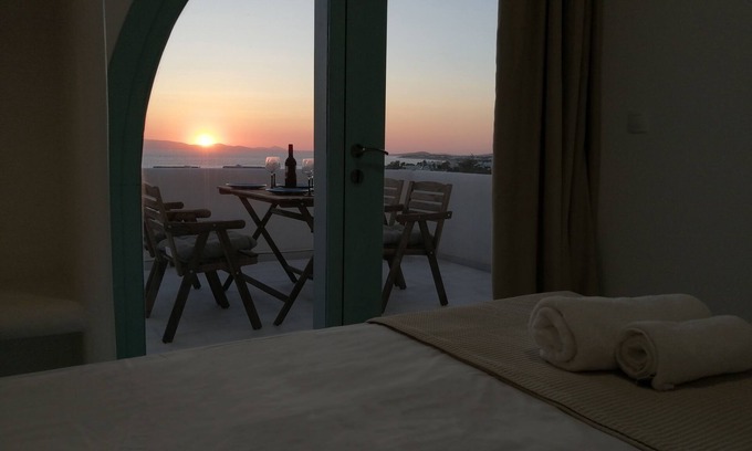 Maragas House | Two floor cycladic house