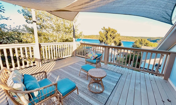 Beaver Shores House | Two houses in one with lake view House & Studio.