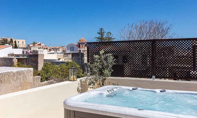 Old Town Rethymnon House | Two independent apartments in one, a beautiful terrace with Jacuzzi and bbq!