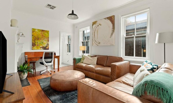 Millers Point House | 'Two of a Kind' Heritage Stay with Harbour Views