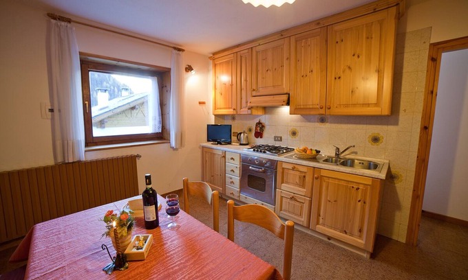 Santa Caterina Valfurva Ski Chalet | TWO-ROOM APARTAMENT BIKE TREKKING MOUNTAIN VALFURVA STELVIO GAVIA