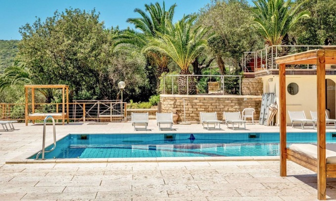 Talamone Apartment | Two-room brick apartment of approximately 35 m2 equipped with air conditioning surrounded by vegetation, composed of a living room with flat-screen television, two single beds and a kitchenette equipped with stove, fridge with freezerA double bedroom, ba
