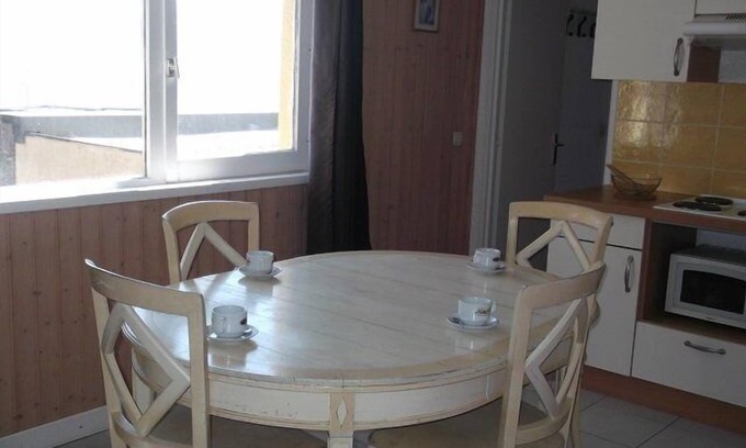Orcieres-Merlette Apartment | Two rooms 6 pers in the resort center in Orcières Merlette - Southern Alps