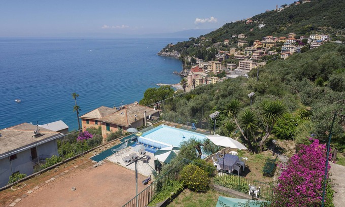 Sori Apartment | Two Rooms apartment with private garden, pool and sea view, next to the beach