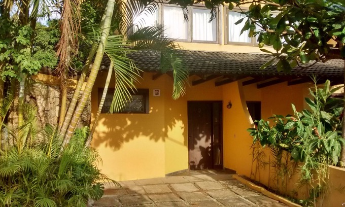 Barra do Sahy House | Two stories house Barra Do Sahy 2 bedrooms, pool, air conditioning, up to 6 people