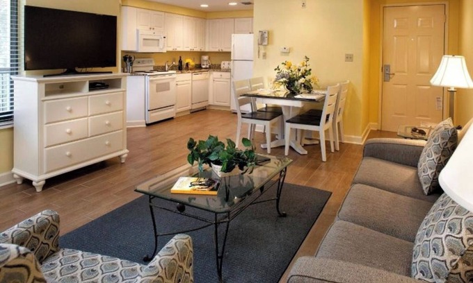 Hilton Head Resort | Two Stylish 2BR Vacation Home w/Modern Kitchen, Pool and Outdoor Dining