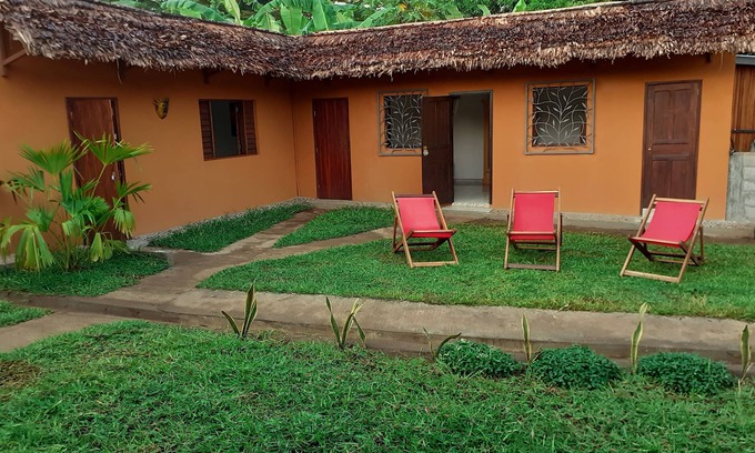 Nosy Be House | Two very quiet guest rooms in Nosy Be with kitchen and garden