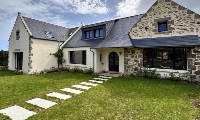 Saint-Mathieu House | TY KERZOU- Charming house near the sea