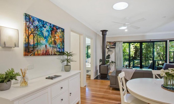 Bright House | Tyntynder Garden Cottage 1
