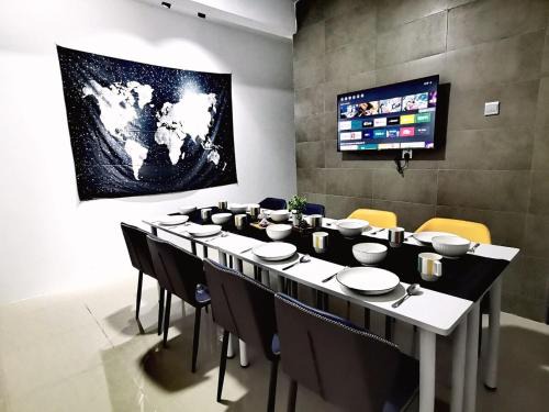 Seri Kembangan Apartment | TypeA-10pax-5Bedroom-Balcony-TheMines-IOICityMall-UPM-C180