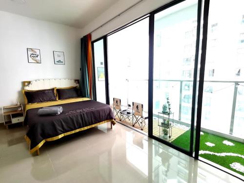 Seri Kembangan Apartment | TypeB-5 Bedroom-10pax-MITEC-IOIcity-C180-UPM-UKM