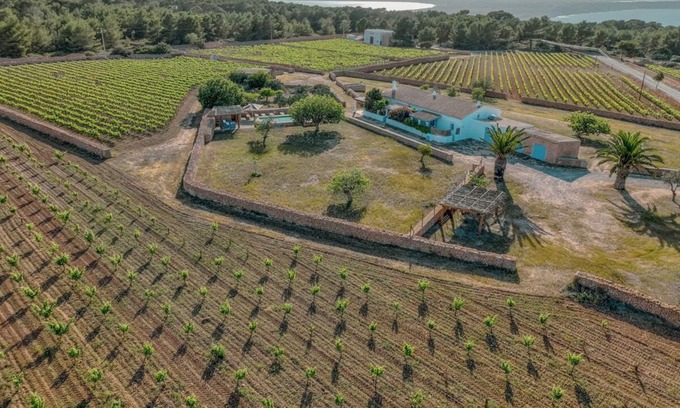 Formentera House | Typical house of Formentera with pool, large porch and garden