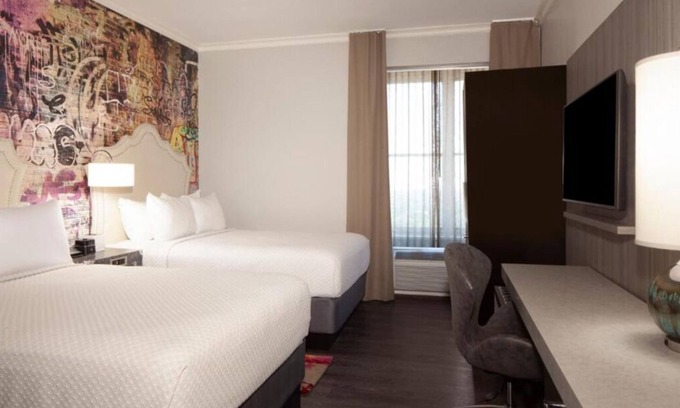 Midtown Hotel | Ultimate Atlanta Retreat: Relaxing Room w/Access to Vibrant Midtown Attraction
