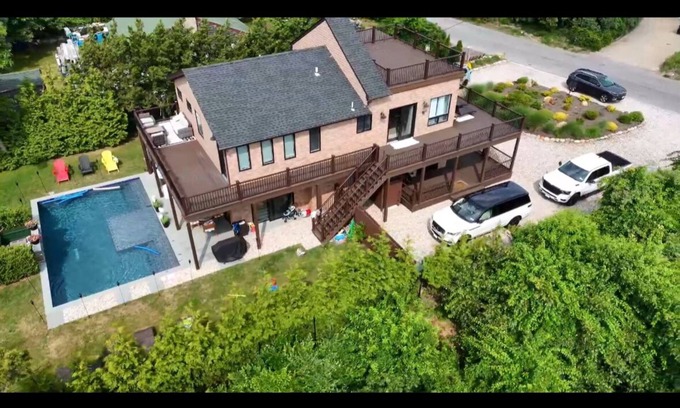 Culloden Shores House | Ultimate Montauk Escape🏖️ 5BR - Heated Pool - HotTub - Rooftop Deck Sunset Views🌅