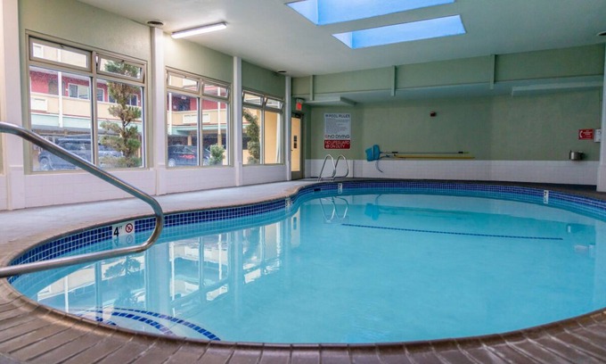 Downtown Reno House | Ultimate Nevada Experience | 2 Relaxing Room w/Everything You Need | Pool
