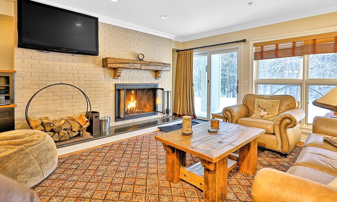 Ludlow Condo | Ultimate ski-in/out condo with mountain views, hot tub, & fireplace