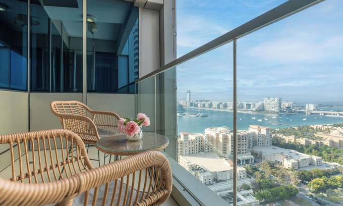 Dubai Marina Apartment | Ultimate Stay/Spacious 1BR/Sea View/Marina