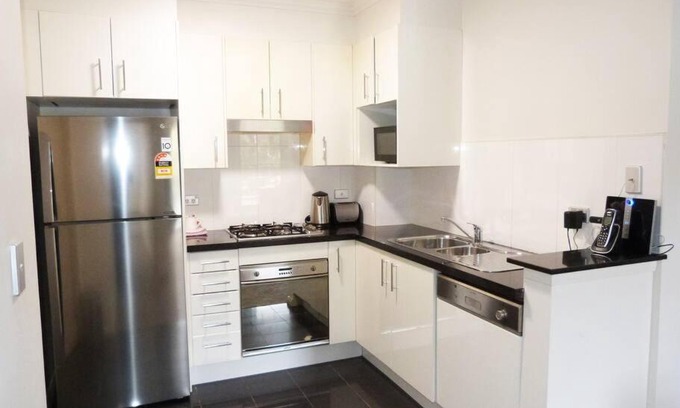 St. Leonards Apartment | Ultra Convenient Apartment HER09029