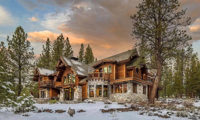 Truckee Cabin | Ultra Luxury Cabin with Incredible views in a Peaceful Gate Community