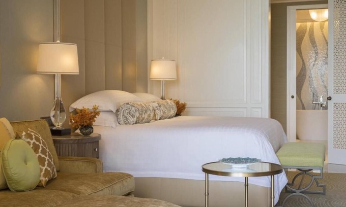 Jumeirah House | Ultra luxury Imperial Suite In Jumeirah Resort By Luxury Bookings
