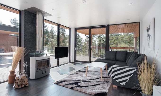 Taivassalo Villa | Ultra-Modern Secluded Villa w/Jacuzzi & Sauna