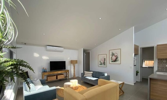 Mount Duneed House | Ultra modern Unity Retreat